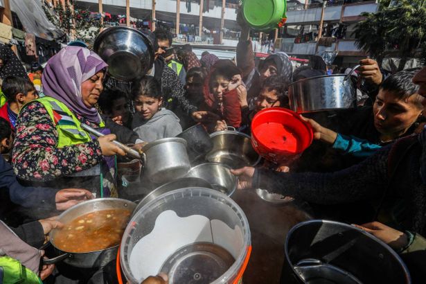وكالة الأونروا تنفي مزاعم الجيش الإسرائيلي بشأن إعادة فتح معبر كرم أبو سالم