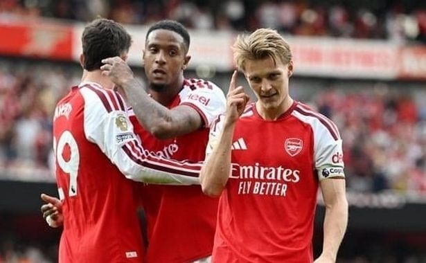 الصورة من الحساب الرسمي لبريميرليغ على منصة إكس- @premierleague
