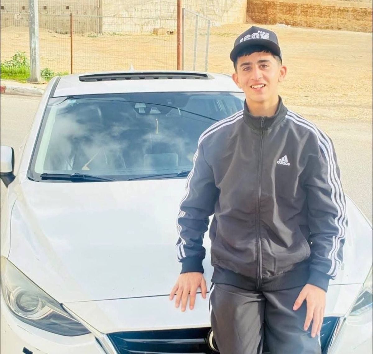 وسائل التواصل
