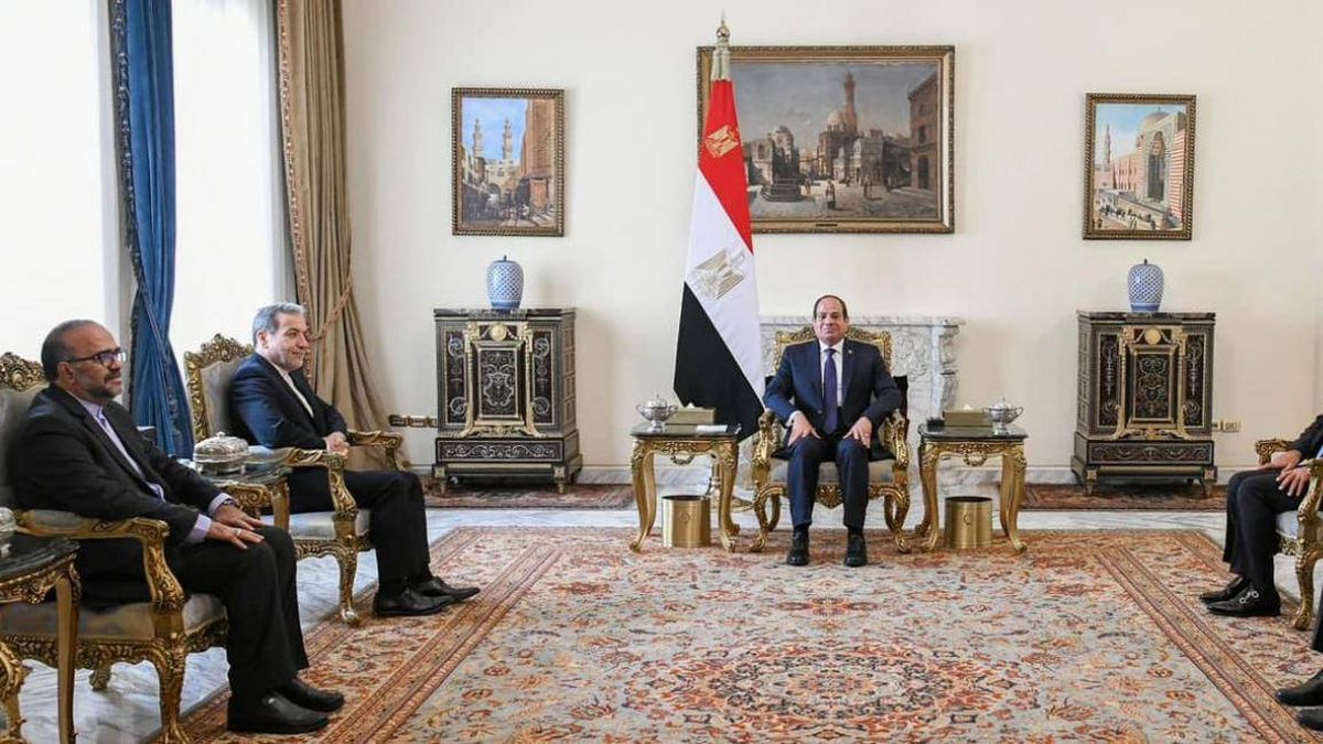 السيسي خلال استقباله عراقجي (الرئاسة المصرية)
 