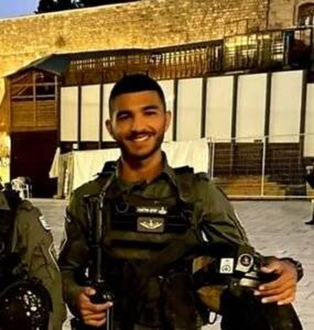 والد الشرطي القتيل في عملية "بني براك": درس المحاماة وكان يستعد للزواج"