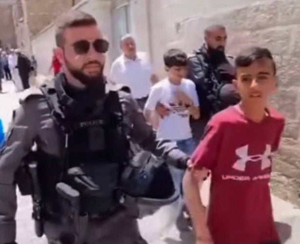 سجن الأطفال الفلسطينيين ما دون 14عامًا 