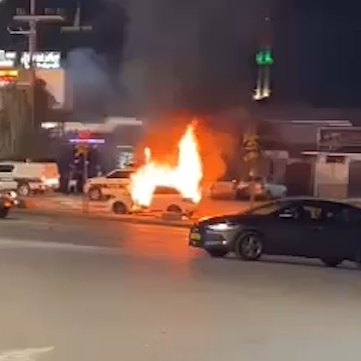 النقب: حرق سيارة مراسل صحيفة هآرتس