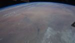 كوكب المريخ ويظهر فيه وادي مارينر، من صور مركبة فايكينغ المدارية (تصوير: NASA / USGS، ملك عام)