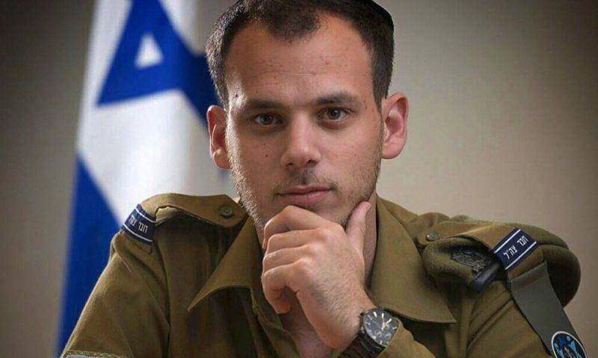إيلي فيلدشتاين -وسائل التواصل