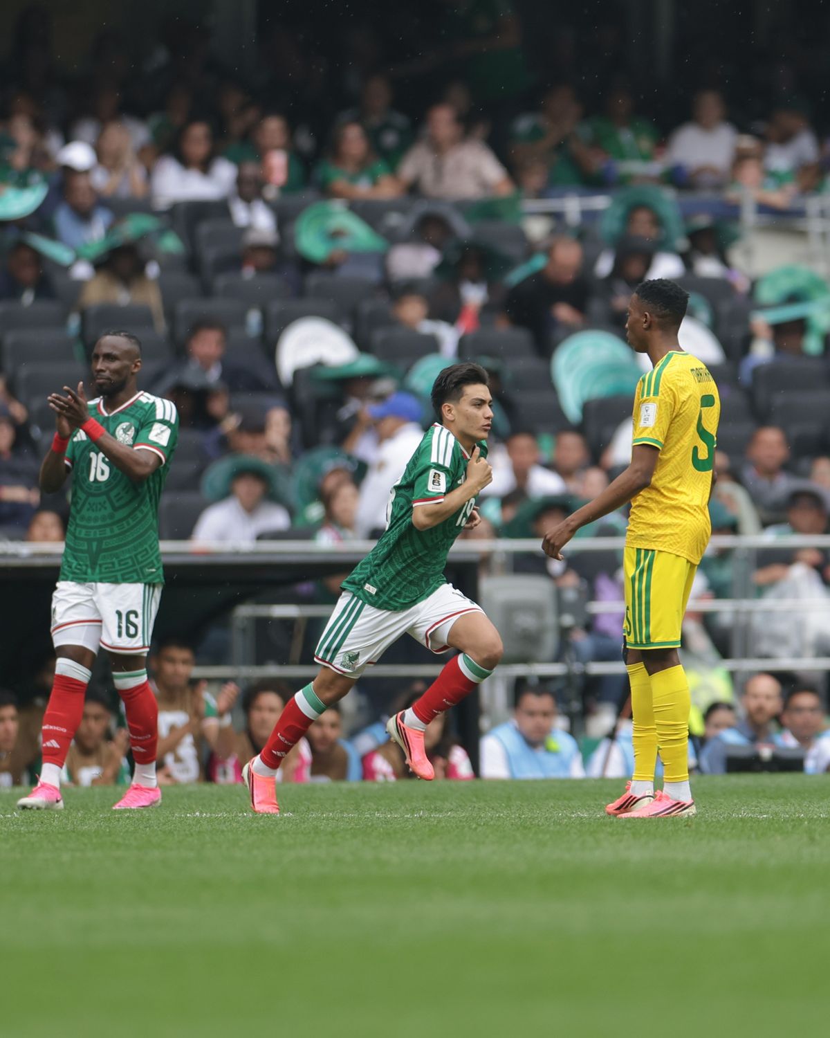 الصورة من الحساب الرسمي لمنتخب المكسيك على اكس - @miseleccionmx
