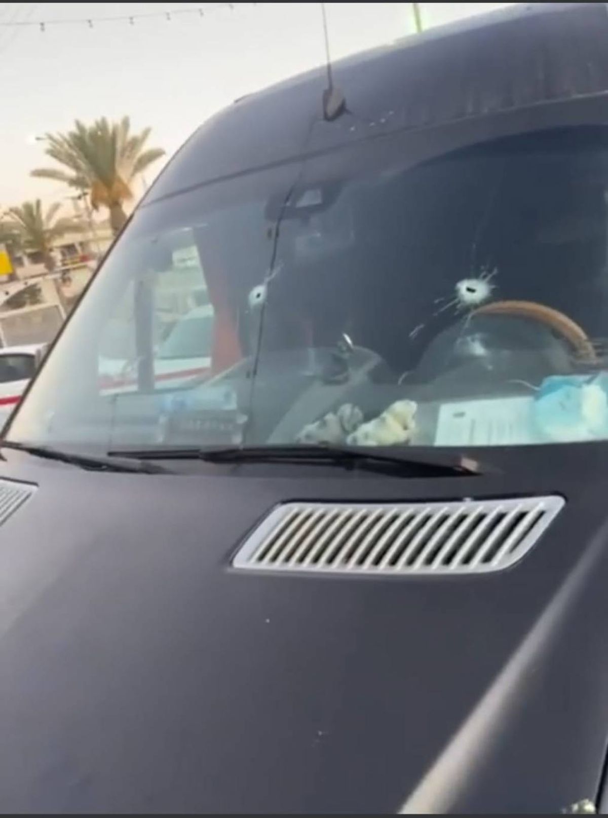 إصابة سيدتين بجريمة إطلاق نار على حافلة تقل عاملات في رهط