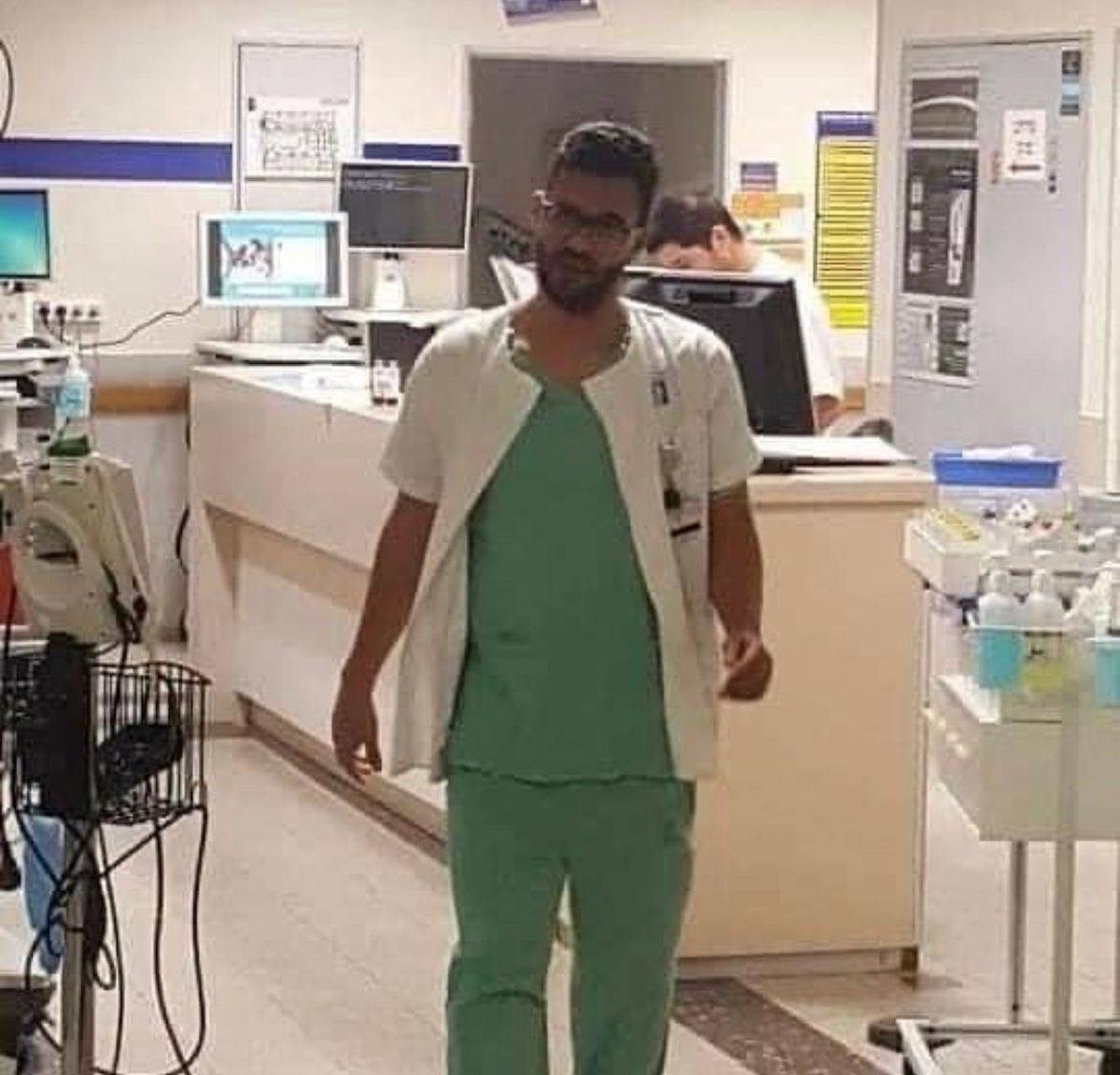 الطبيب أحمد محاجنة يطلب الخضوع لجهاز كشف الكذب