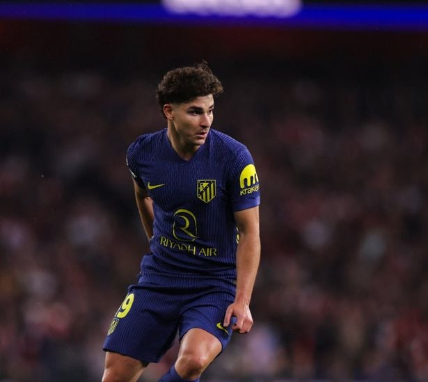 جوليان ألفاريز، الصورة من الحساب الرسمي لنادي أتلتيكو مدريد على منصة إكس- @Atleti