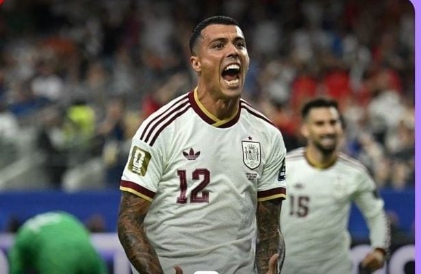 بيدرو بورو، الصورة من الحساب الرسمي لفيفا على إكس- @FIFAWorldCup

