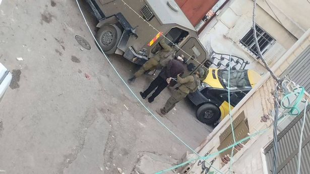 حملة مداهمات وتفتيشات في مناطق مختلفة بالضفة الغربية والقدس