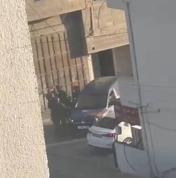 قوّة خاصة اسرائيلية تستهدف مركبة خاصّة في مدينة طولكرم
