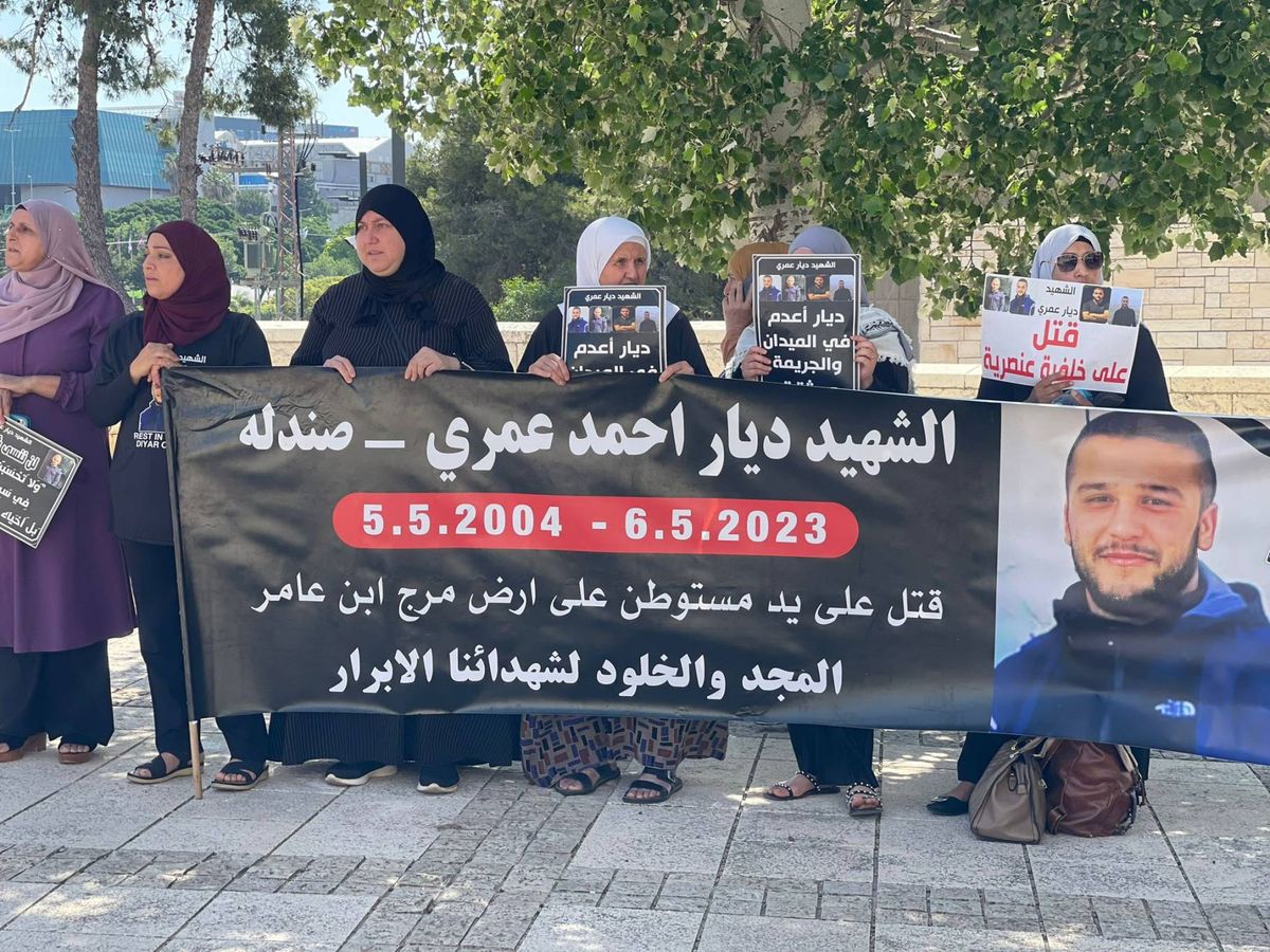 تصوير: نجاة حمودة من أمام المحكمة 