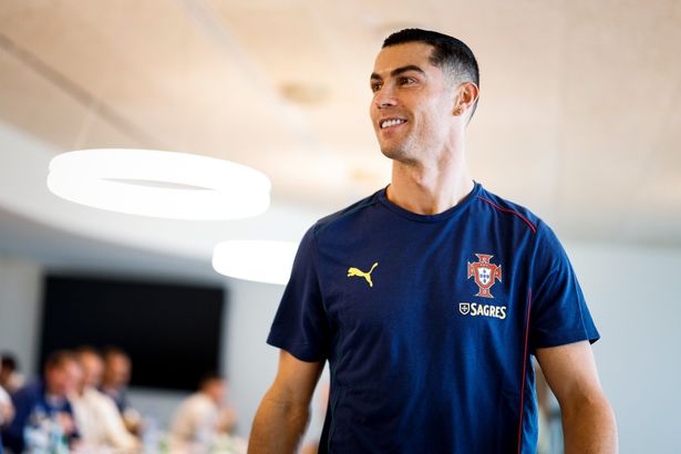 الصورة من الحساب الرسمي لرونالدو - @Cristiano