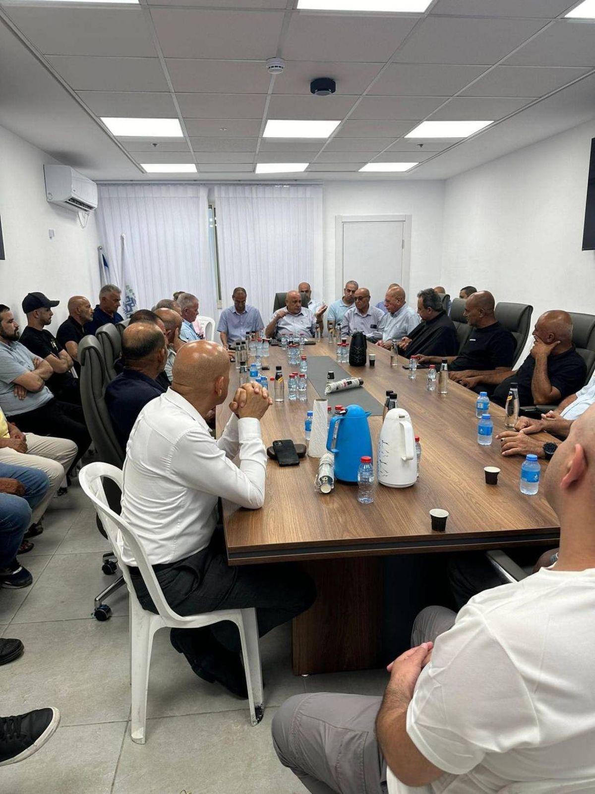 من الجلسة في طوبا - مواقع التواصل 