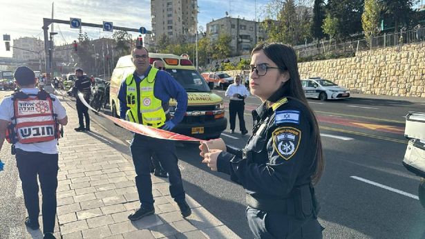 مقتل شخصين واصابة 7 اخرين في عملية اطلاق نار في القدس