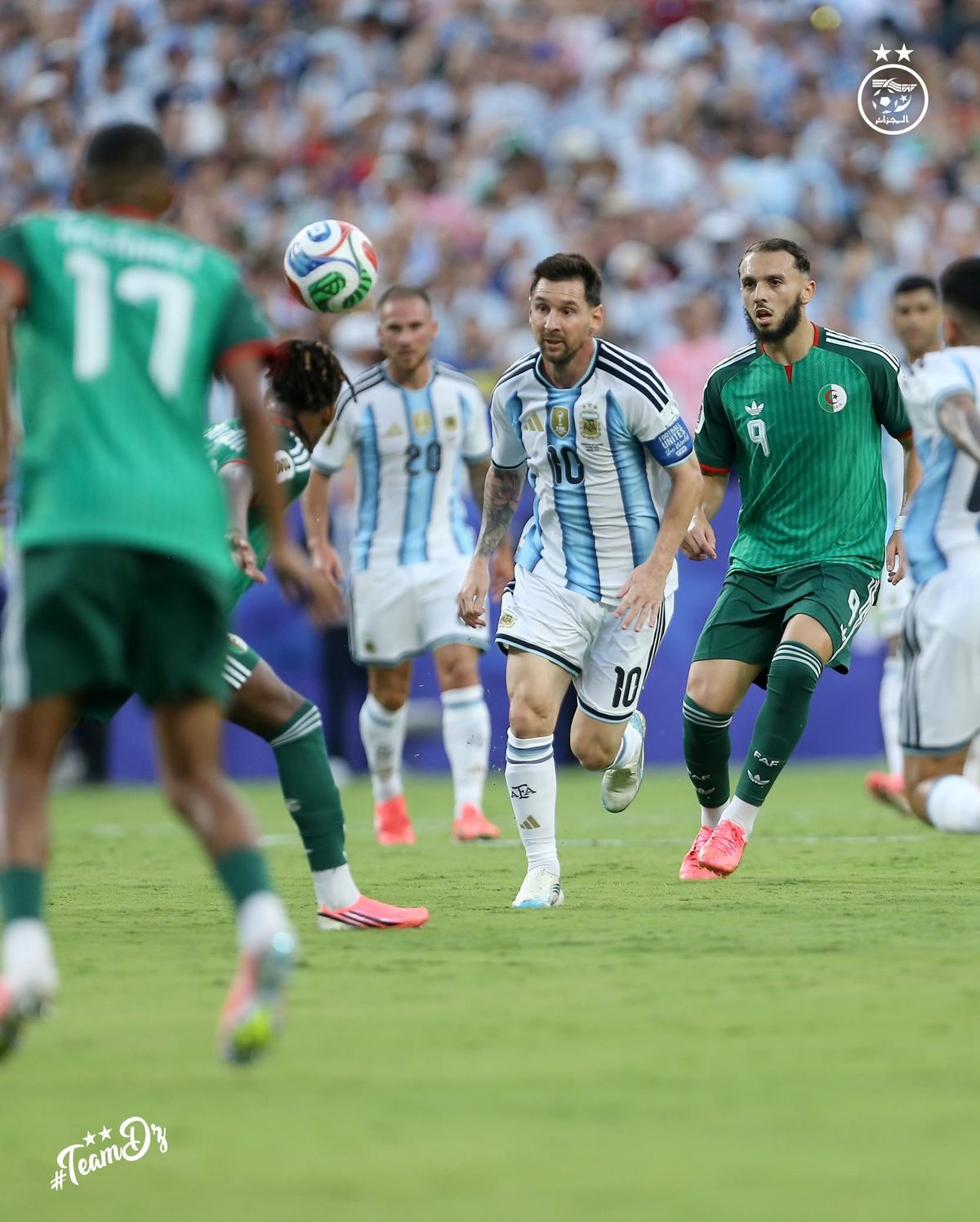 الصورة من الحساب الرسمي لمنتخب الجزائر- Équipe d'Algérie de football﻿
