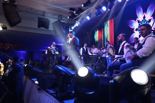محمد عساف خلال واحدة من حفلاتها الأخيرة