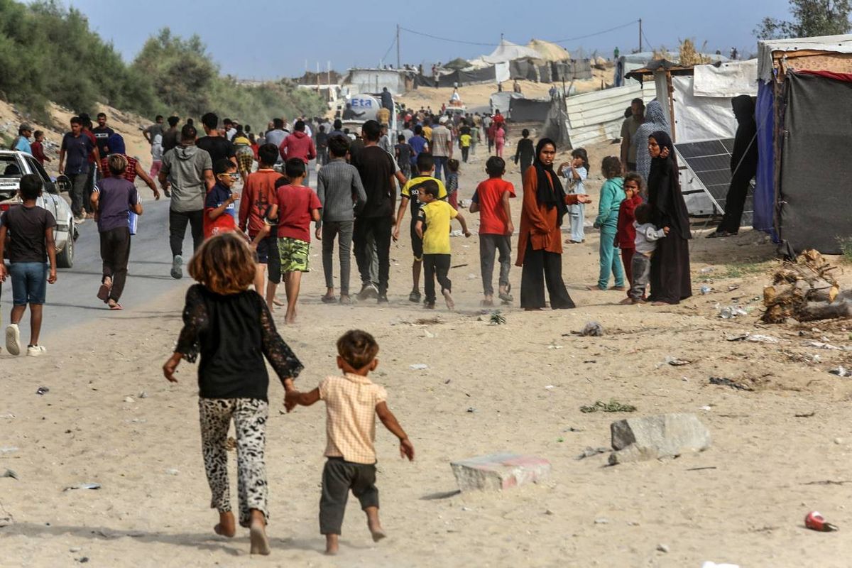 معاذ العمور: المجاعة بدأت في غزة.. وكيلو الطماطم الردئ وصل 50 شيكل والدقيق ارتفع 10 أضعاف