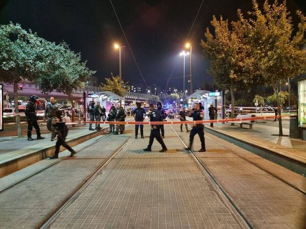 إصابة شاب فلسطيني بجراح خطيرة برصاص قوات الجيش في القدس