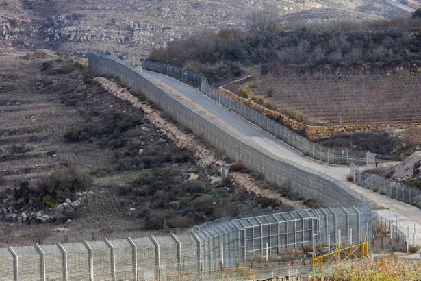 بالتزامن مع أحداث القدس، صواريخ من غزة تسقط في مناطق غلاف القطاع