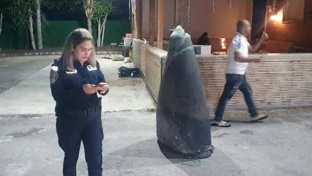 صورة لشظايا الصاروخ في  رهط 