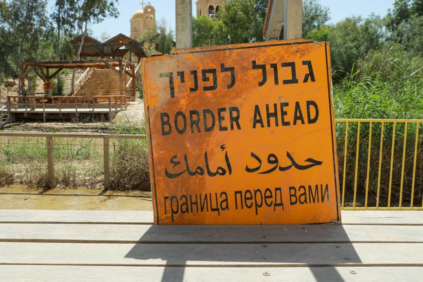 "الموساد" يشارك في التحقيق بتهريب "عبوات نوعية" عبر الحدود الاردنية 