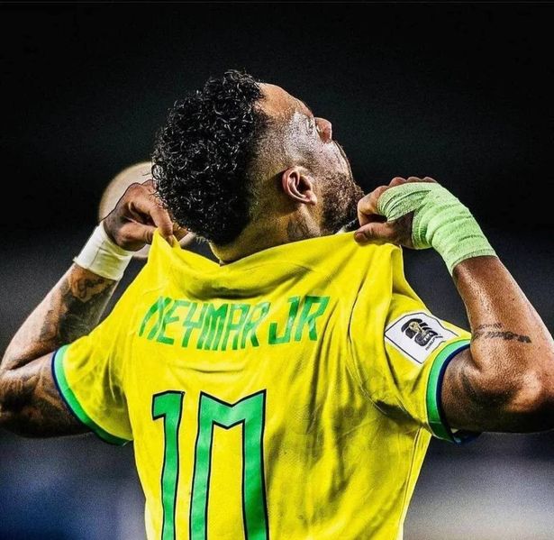 الصورة من الحساب الشخصي لنيمار- Neymar Jr.﻿


