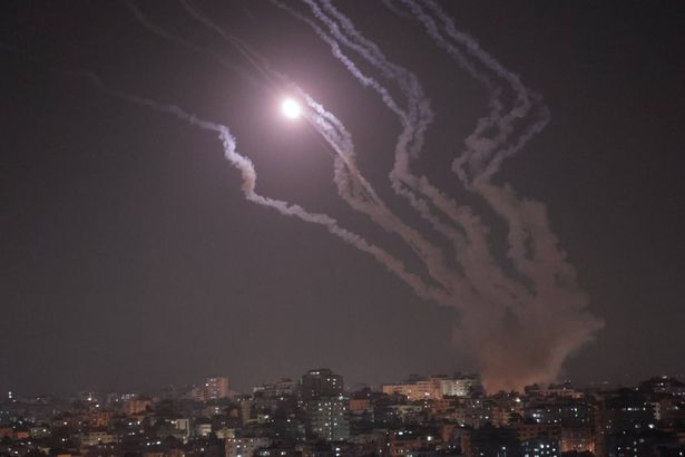 الحرب على غزة لليوم ال106| مواصلة الاشتباكات والقصف بخان يونس وجباليا