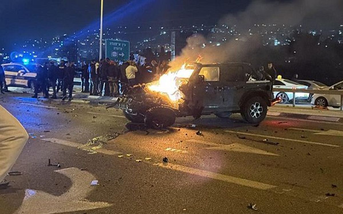 من مكان انفجار المركبة في وادي عارة

