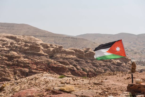 الولايات المتحدة الأمريكية تحذر رعاياها بالأردن من السفر إلى 4 محافظات