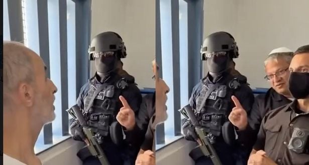 صورة من فيديو اقتحام إيتمار بن غفير زنزانة الأسير حسن سلامة وتهديده بالقتل والإعدام