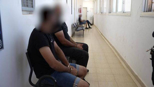 القاء القبض على 12 شخصًا بشبهة جباية الخاوة في الجليل