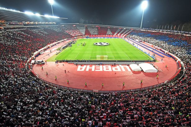 الصورة من الحساب الرسمي لنادي النجم الأحمر الصربي على منصة إكس- @crvenazvezdafk