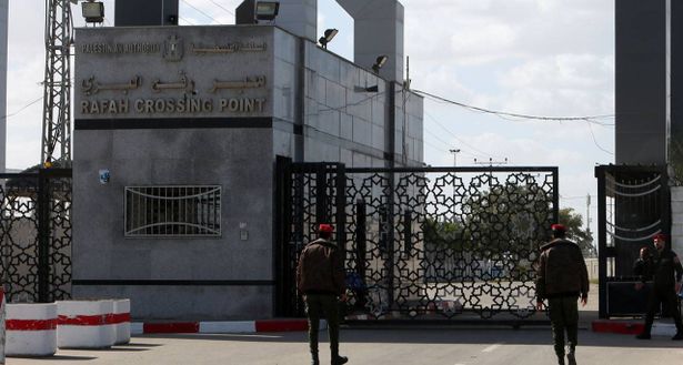 إغلاق معبري رفح وكرم أبو سالم يتسبب في تفاقم الأزمة الإنسانية في قطاع غزة