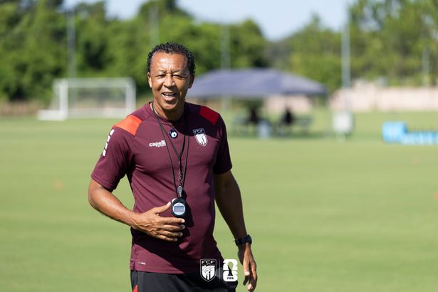 بوبيستا، مدرب منتخب كاب فيردي، الصورة من الحساب الرسمي لمنتخب كاب فيردي على إكس- @fcfcomunica