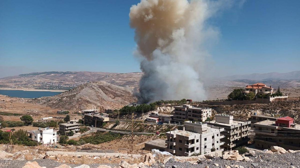 ارتقاء 10 فلسطينيين جراء غارات إسرائيلية على منزل في غزة