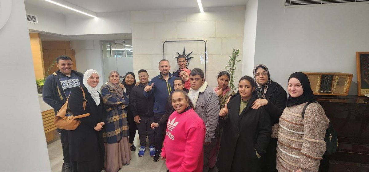 جمعية"إلوين" لذوي الاحتياجات الخاصة في زيارة لإذاعة الشمس