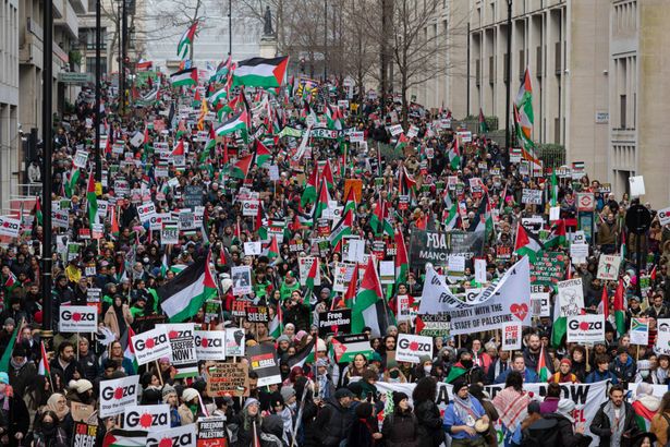 اليونان تطالب بترحيل 9 متظاهرين داعمين لفلسطين
