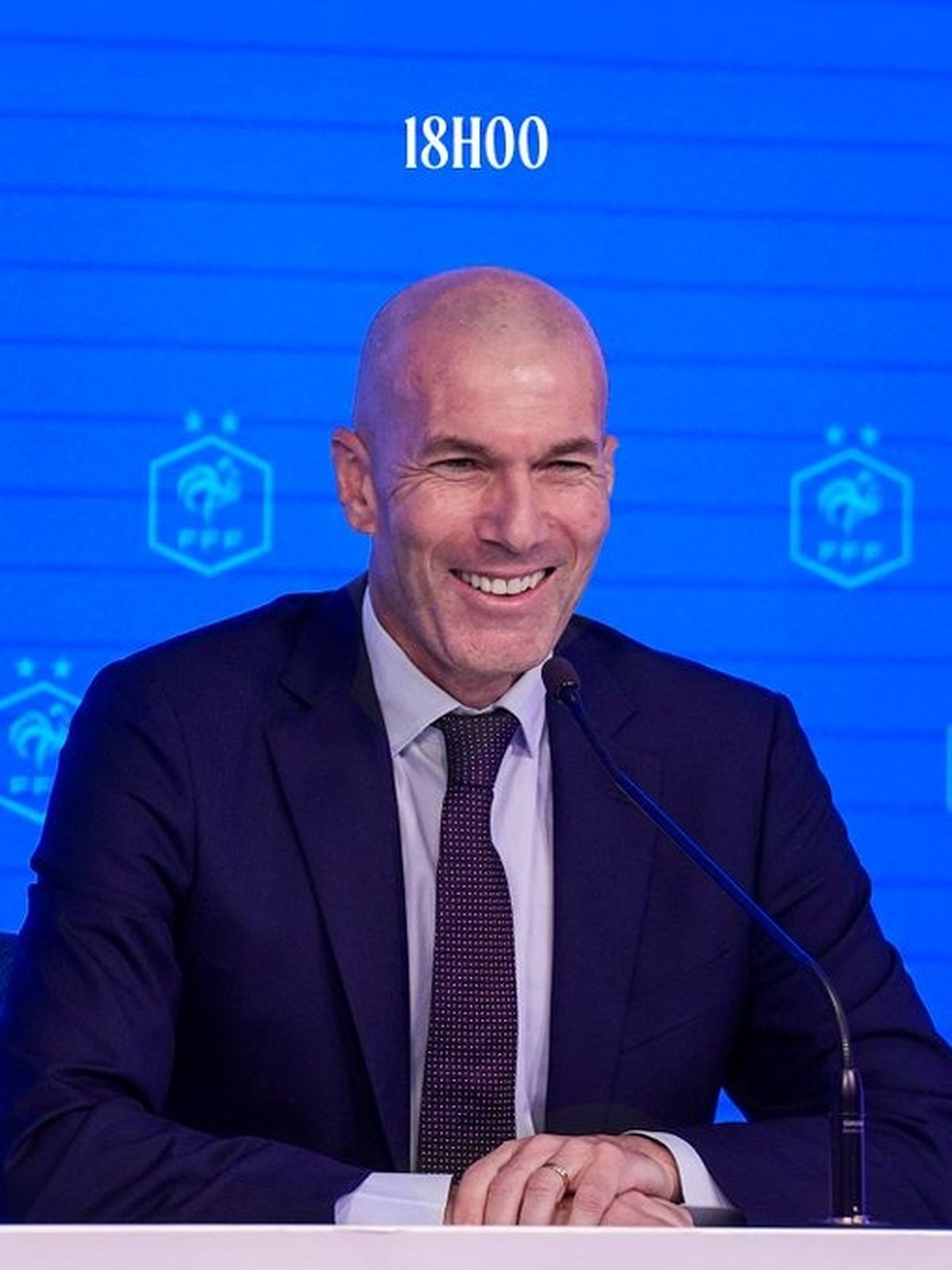 زين الدين زيدان، مدرب منتخب فرنسا، الصورة من الحساب الرسمي لمنتخب فرنسا على منصة إكس- @equipedefrance
