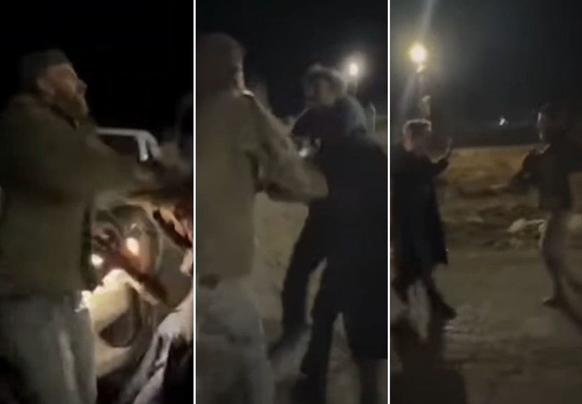 جانب من الاعتداء على الصحفي والناشط الأجنبي أندريه خرزانوفسكي 
