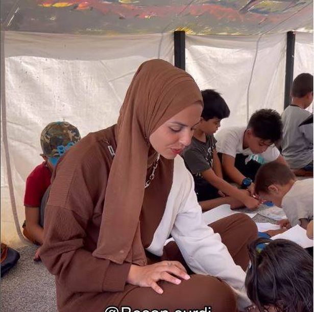 الخيام التعليمية.. مبادرات فردية لتعويض أطفال غزة عن الحرمان من المدارس
