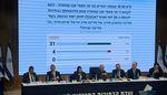 رئيس القائمة المشتركة يوسف جبارين وطاقم الدفاع في ملف شطب الأحزاب العربية من عدالة (الشمس)