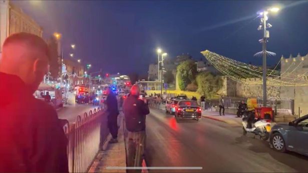 الشرطة تطلق النار على شاب بإدعاء محاولته تنفيذ عملية بالقدس