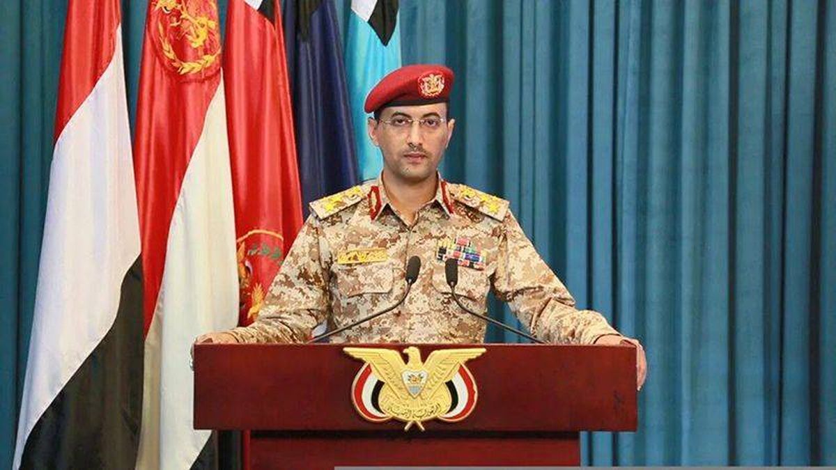 الناطق العسكري باسم أنصار الله: استهدفنا سفينتين أمريكية وبريطانية بالبحر الأحمر واصبناها بدقّة