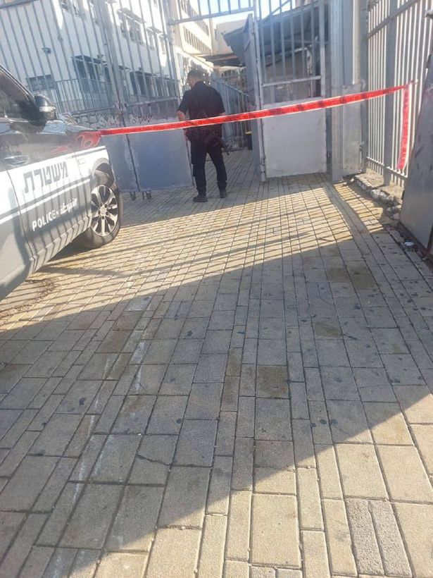 "حادثة مدبرة".. رئيس مجلس عين ماهل يكشف تفاصيل جديدة عن جريمة إطلاق النار بالمدرسة