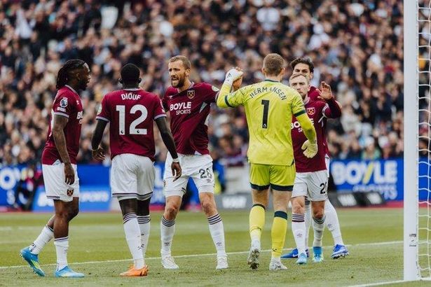 الصورة من الحساب الرسمي لوست هام - @WestHam