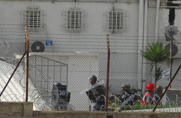المصادقة على مشروع قانون إعلان حالة الطوارئ في السجون الإسرائيلية