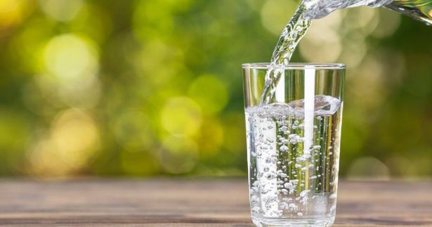 طرق فعالة للوقاية من الجفاف أثناء الصيام وعلامات يجب الانتباه لها في رمضان