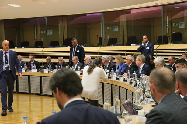 جانب من اجتماع لجنة الاتصال المخصصة لتنسيق المساعدة الدولية للشعب الفلسطيني (AHLC)

المصدر: بعثة النرويج لدى الاتحاد الأوروبي / ويكيميديا كومنز (CC BY 2.0)
